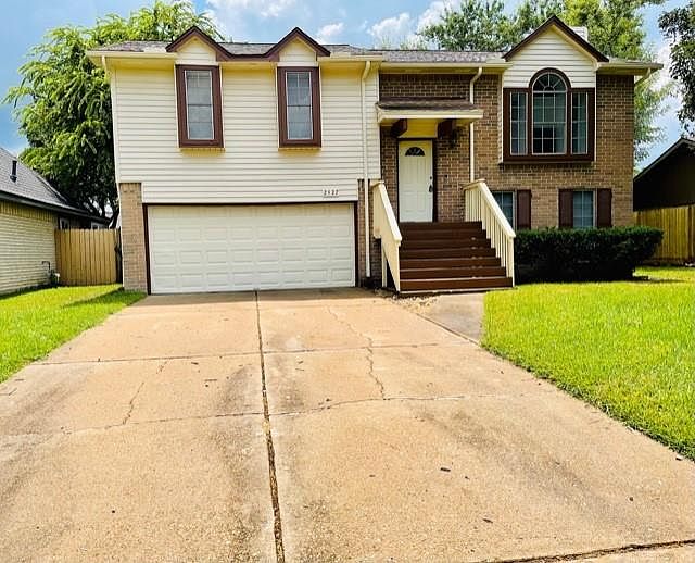1st image of 2527 Merrimac Dr