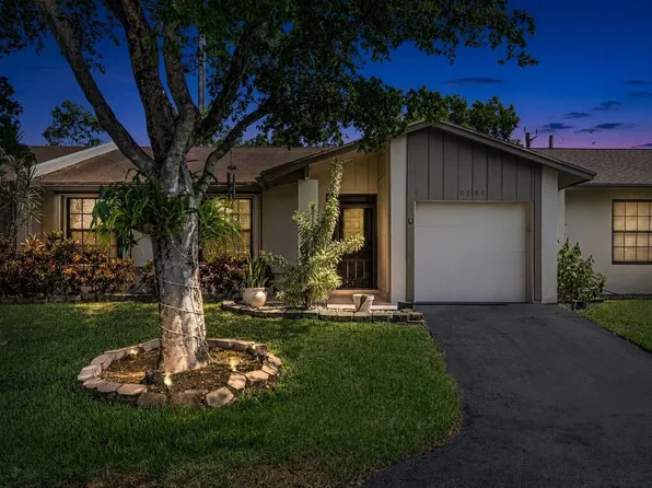 5284 Breadfruit Cir, Delray Beach, FL 33484