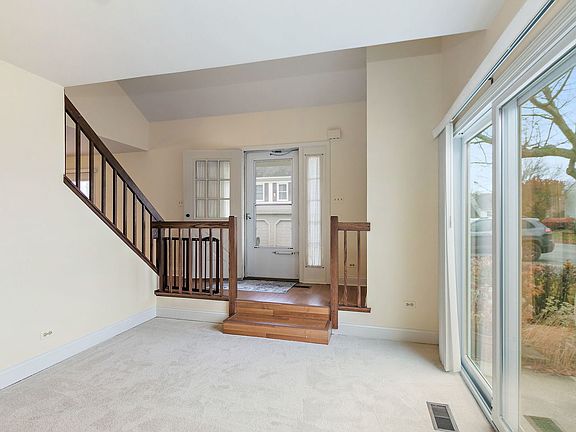 4th image of 2659 College Hill Cir