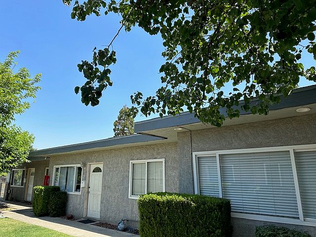 1st image of 611 E Kaweah Ave #A