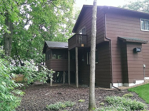 5th image of 23230 Hilo Ave N