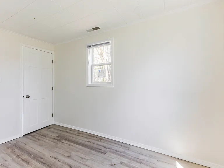 2104 N Hollywood Ave — Photo 19