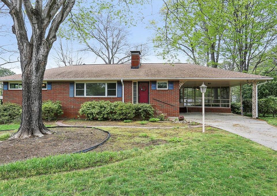 1st image of 2319 Clearwater Dr SE