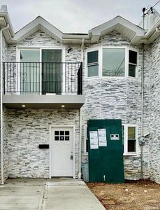 99-12 218 Street, Queens Village, NY, 11429