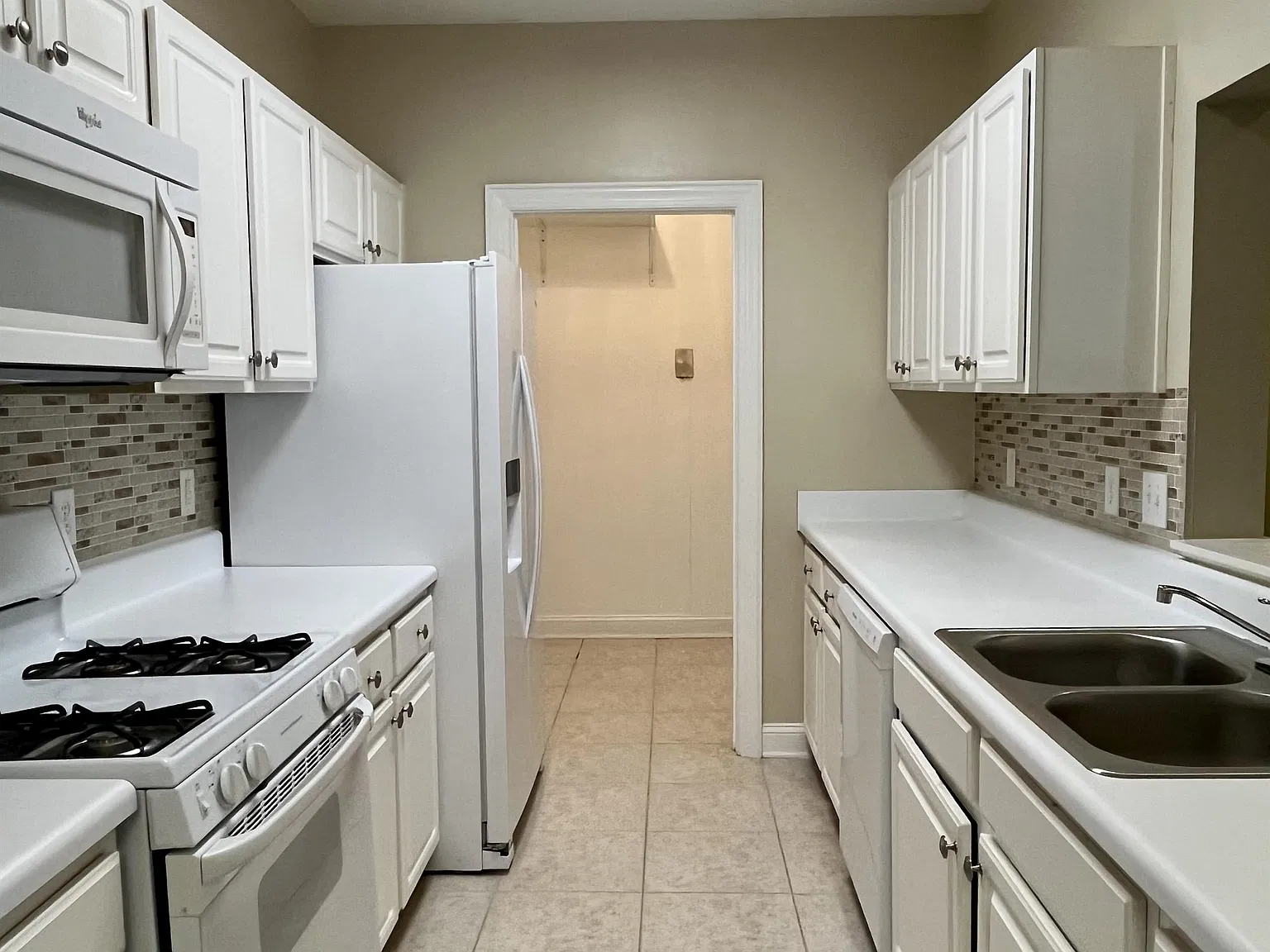 5601 Fairview Road, Unit 19 - 1 — Photo 4