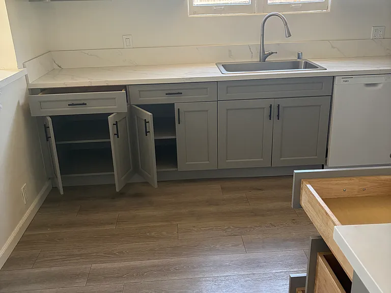 1531 Newport Ave — Photo 3