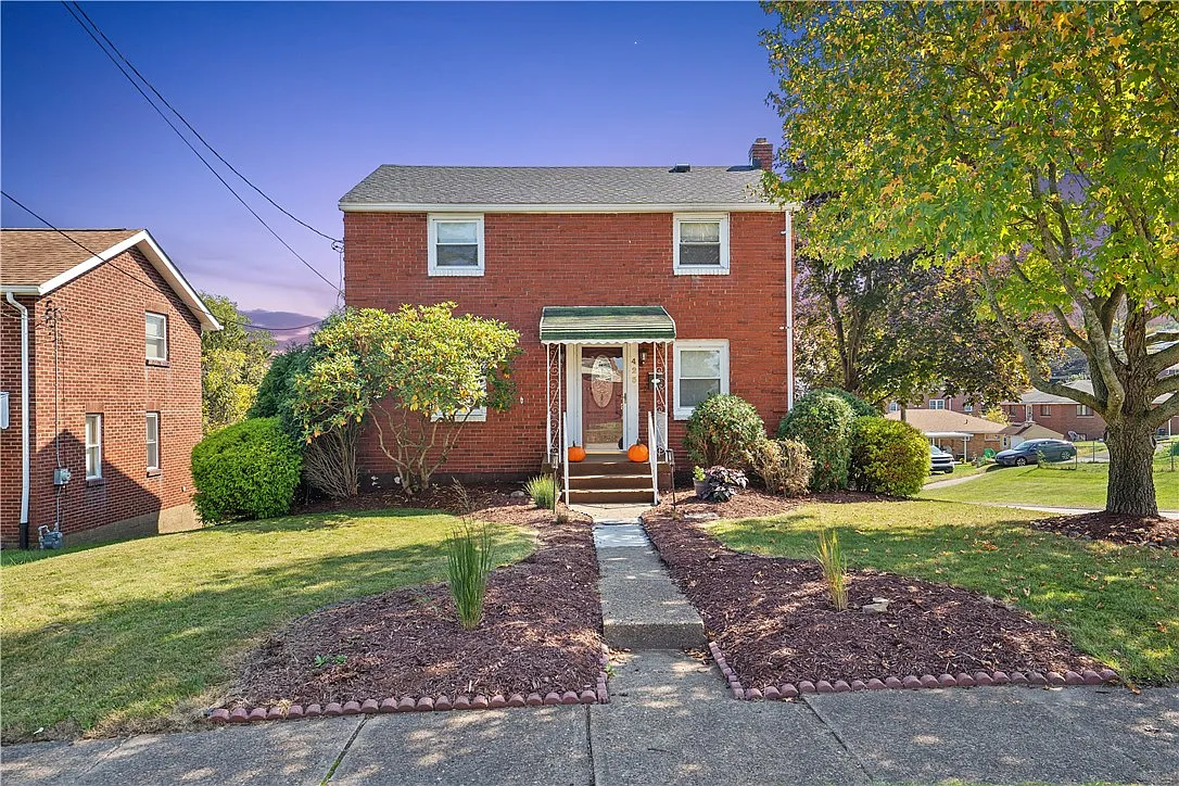 423 Manning Ave photo 1