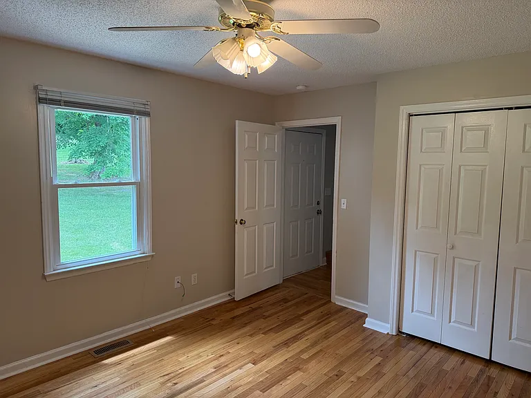 2503 Lakeview Dr #13 — Photo 8