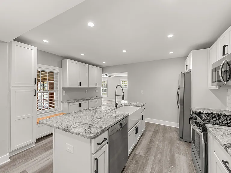37386 Detroit Rd — Photo 8