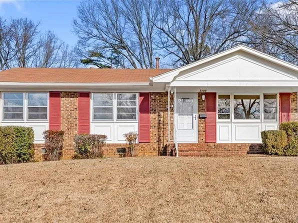 2104 Carpenter St, Greensboro, NC 27403