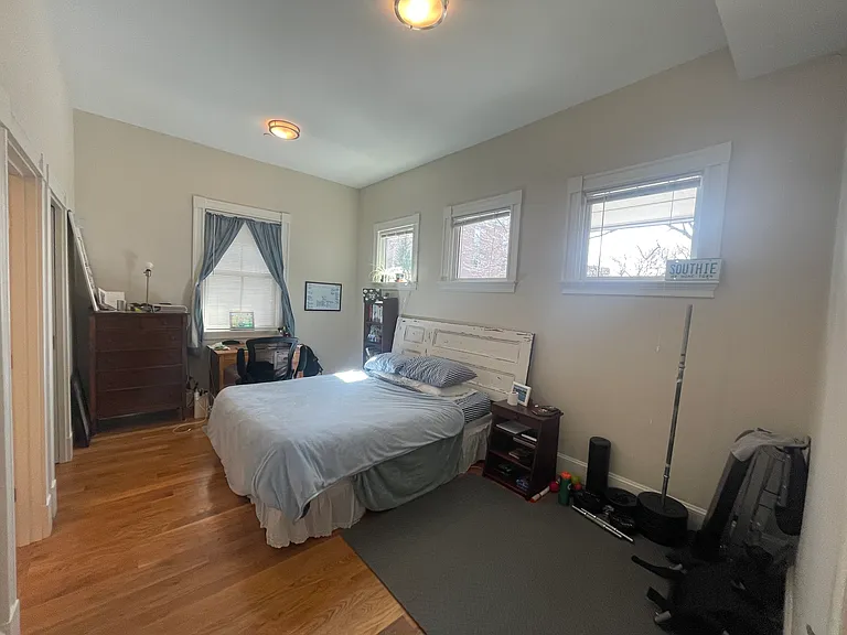 470 Green St #4 — Photo 10