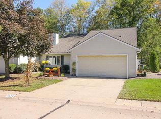 9629 Southview Ct, Strongsville, OH 44136