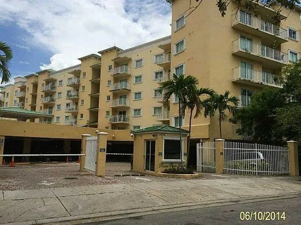 2415 NW Sixteen Street Rd #301-1, Miami, FL 33125