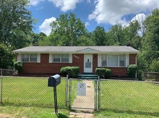 4407 Lakeview Dr, Temple Hills, MD 20748