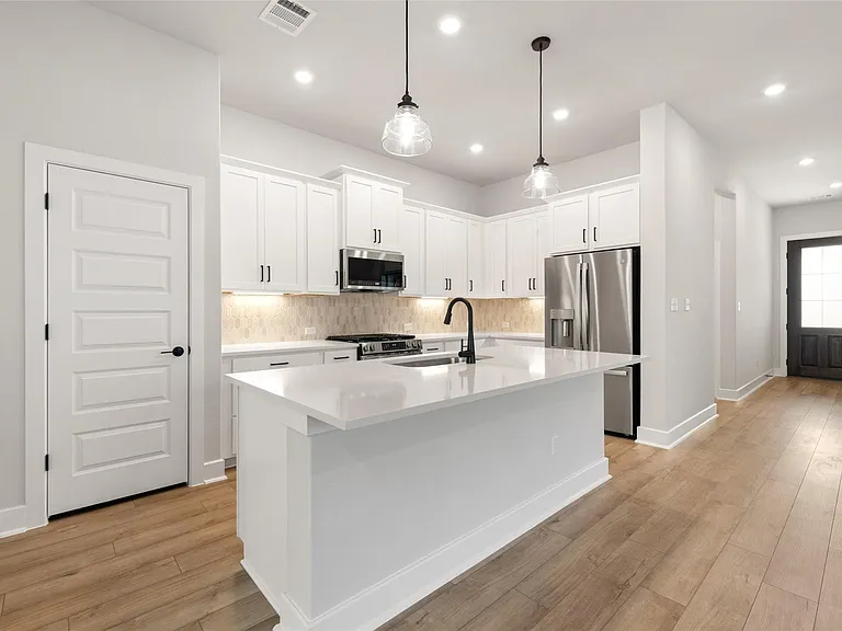 140 Cibolo Creek Loop — Photo 12