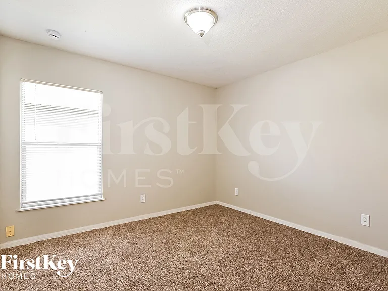 536 Haines Trl — Photo 12