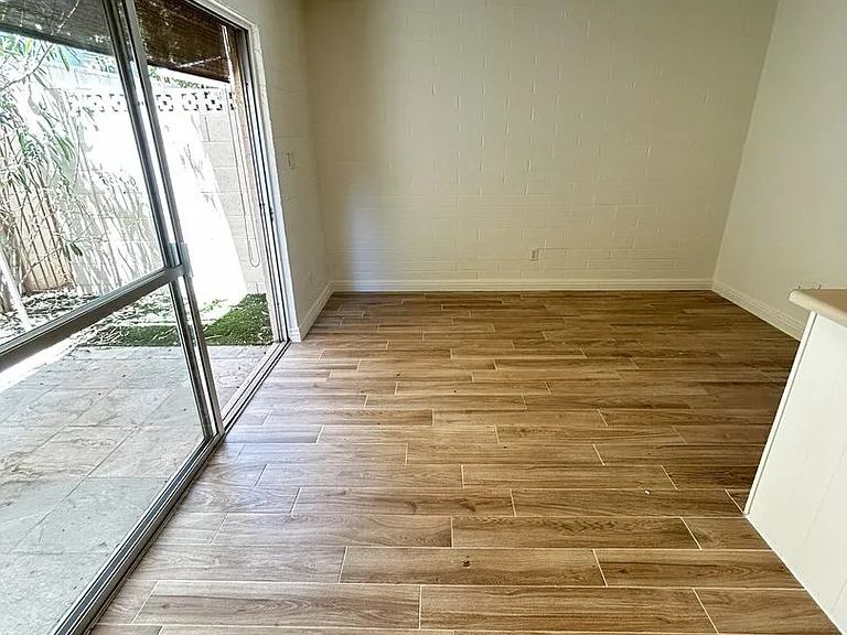4846 N Woodmere Fairway #3 — Photo 19