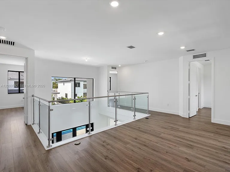 19602 NE 14th Ct — Photo 58