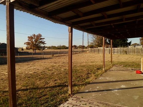 3rd image of 203 Madre Cir