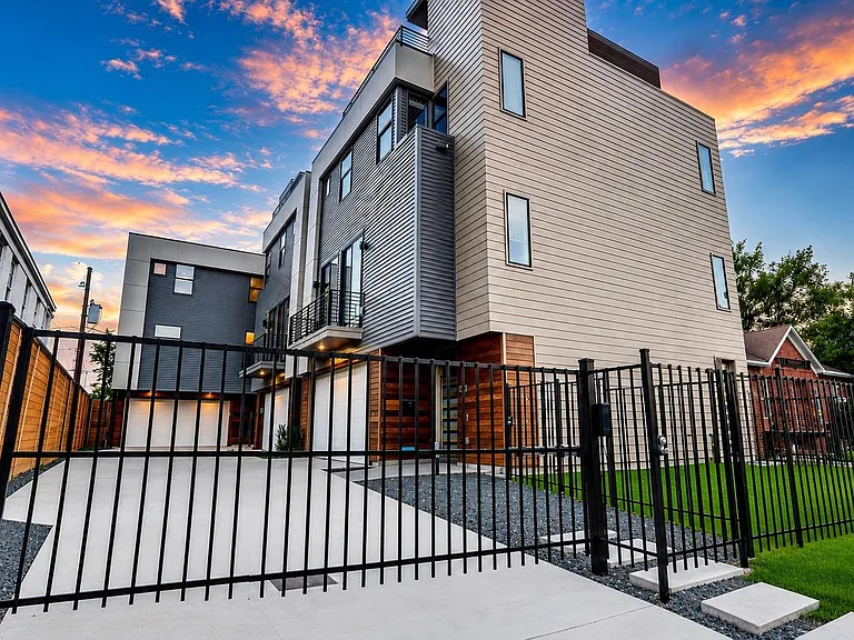 1914 Blodgett St #C — Photo 1