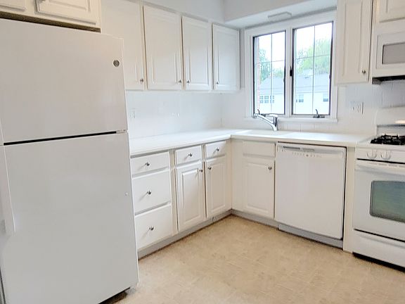 4th image of 15 Wilmer St Unit 8