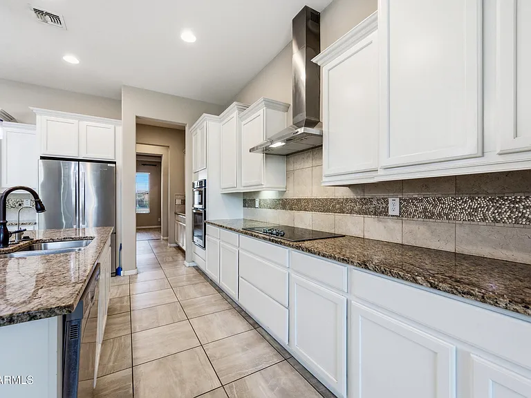 1930 E Horseshoe Dr — Photo 18