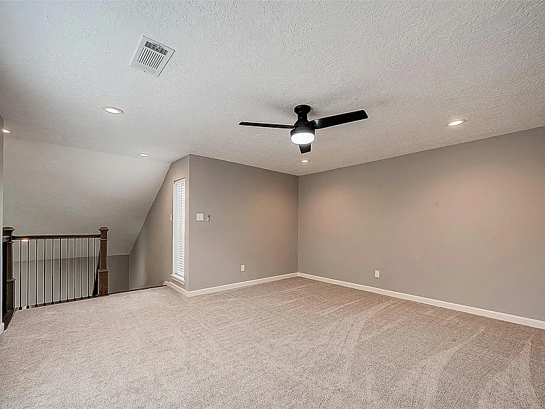 1623 Cherry Ridge Dr — Photo 36