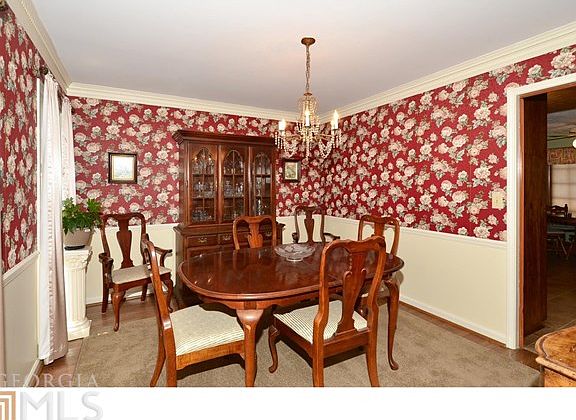 5th image of 836 Foxfire Dr