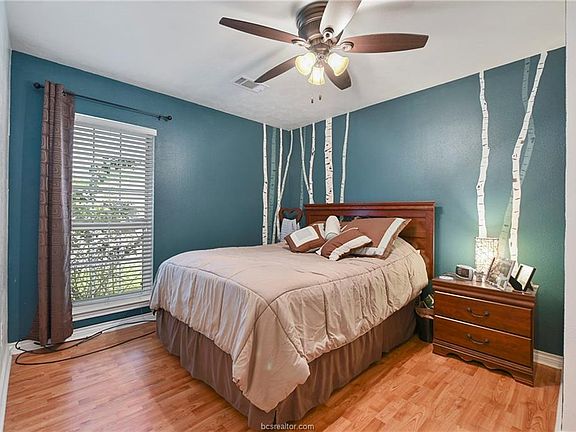 4th image of 1316 Baywood Ln