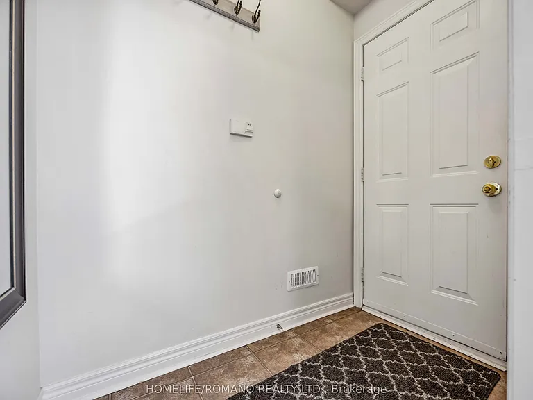 34 Gianmarco Way #BASEMENT — Photo 4