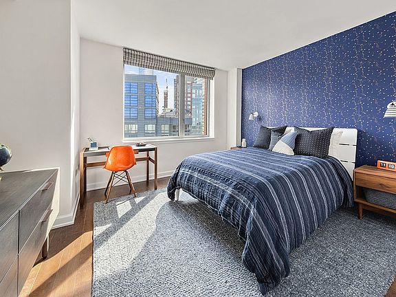 5th image of 20 River Ter APT 18N