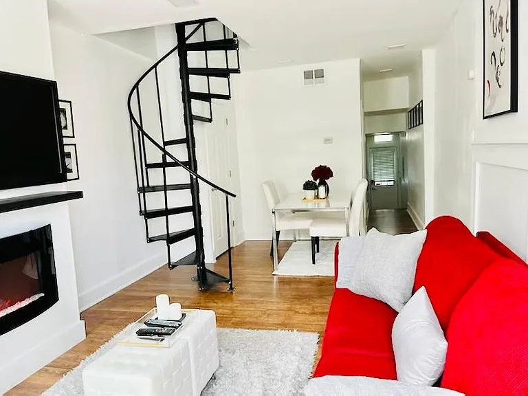 740 E Fort Ave — Photo 2