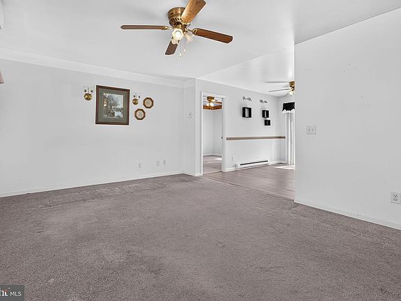 3rd image of 50 Rolling View Dr