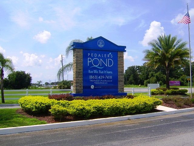 1st image of 1960 Peddlers Pond Blvd