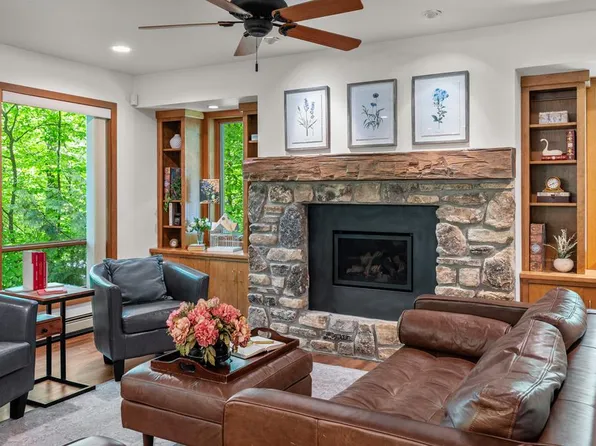 2203 Hill Rd, Sister Bay, WI 54234