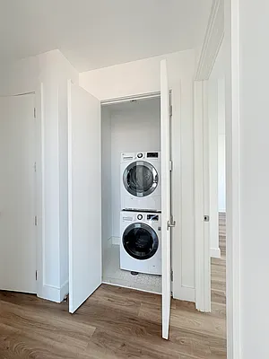Laundry, photo 1