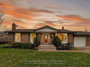 3 Donalda Ct, Saint Catharines, ON L2M 7E7