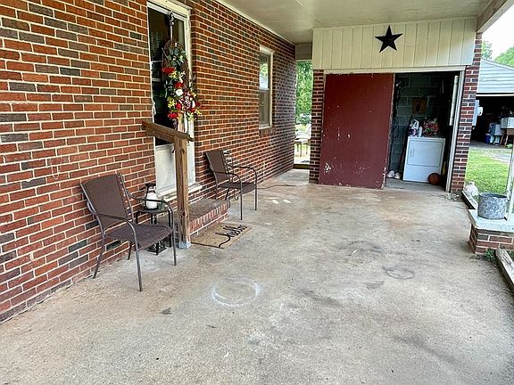4th image of 708 Virginia Ave