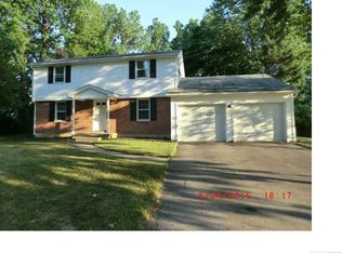 9365 Willowwood Dr, Clarence, NY 14031