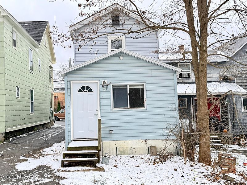 3rd image of 44 S Perry Street
