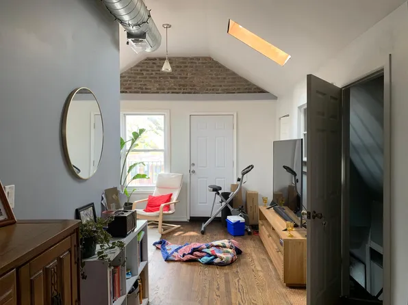 925 N Trumbull Ave #2, Chicago, IL 60651