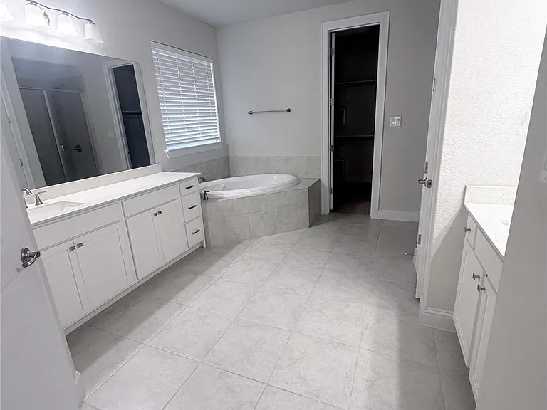 2332 Base Burner Path — Photo 10