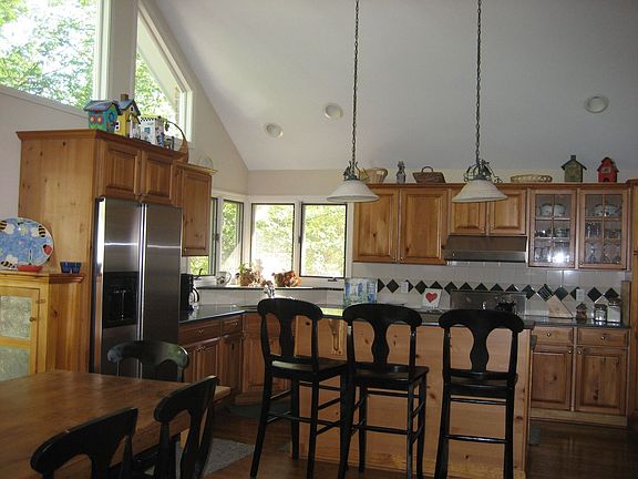 Vaulted Ceiling in New Kitchen