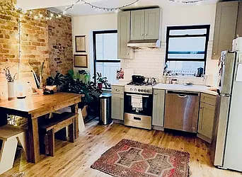 Rented by Aracely Cometti Fan