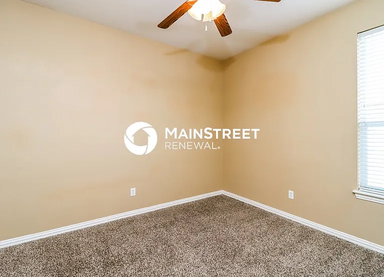 216 Kennedy Ct — Photo 10