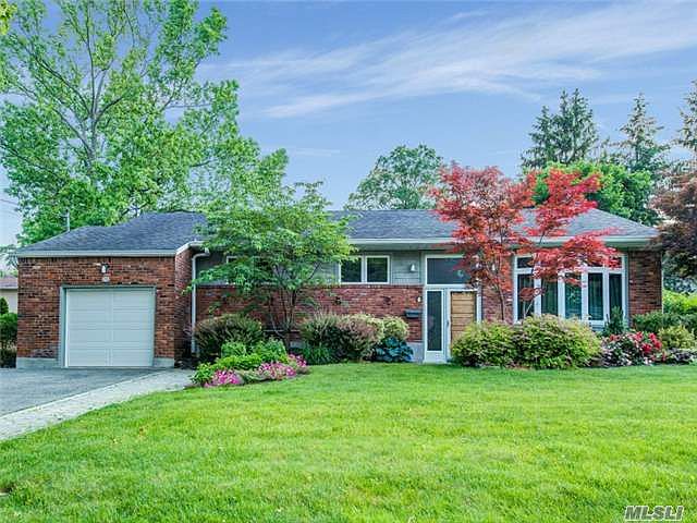 1st image of 33 Sugar Maple Dr