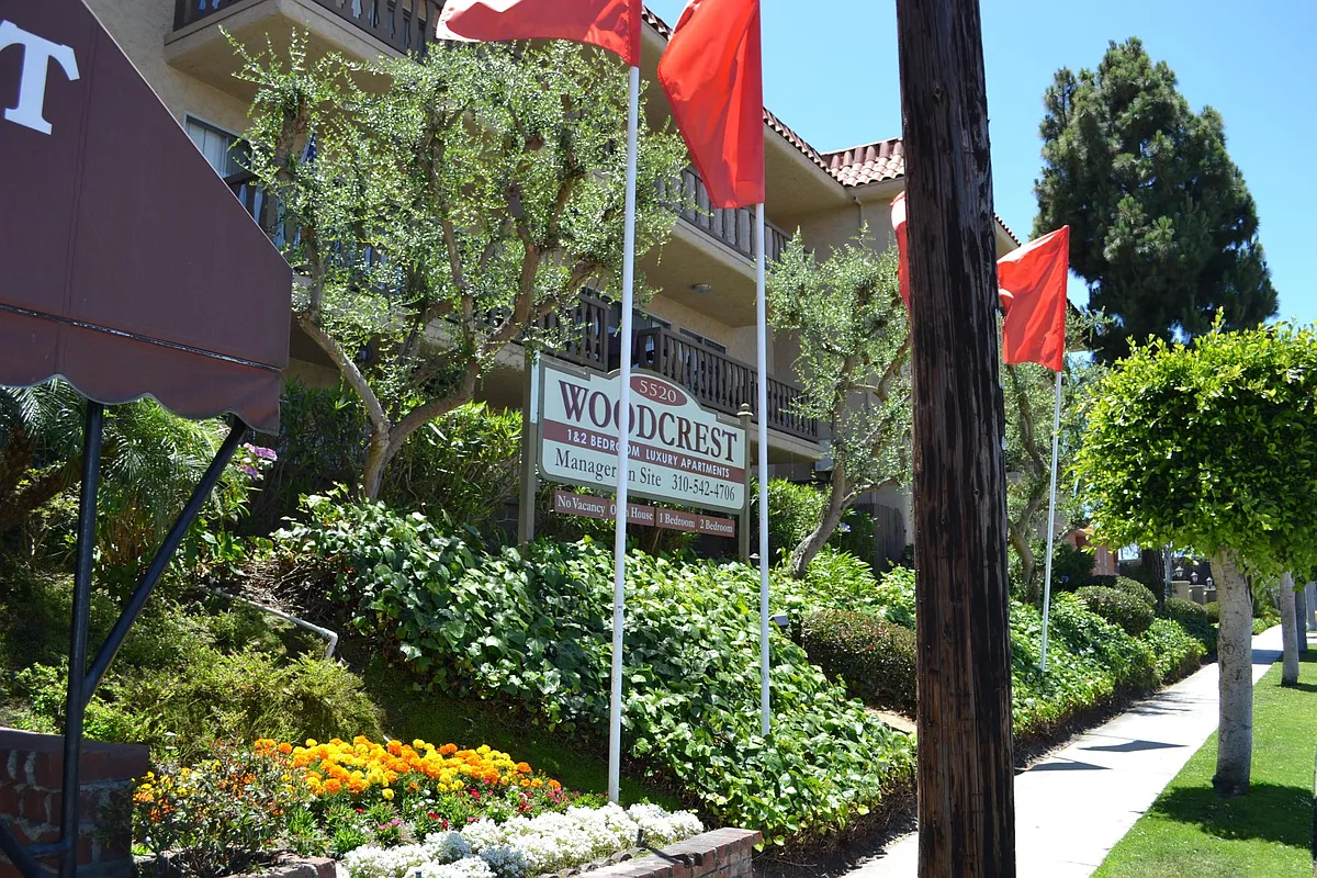 Main Entry - Woodcrest