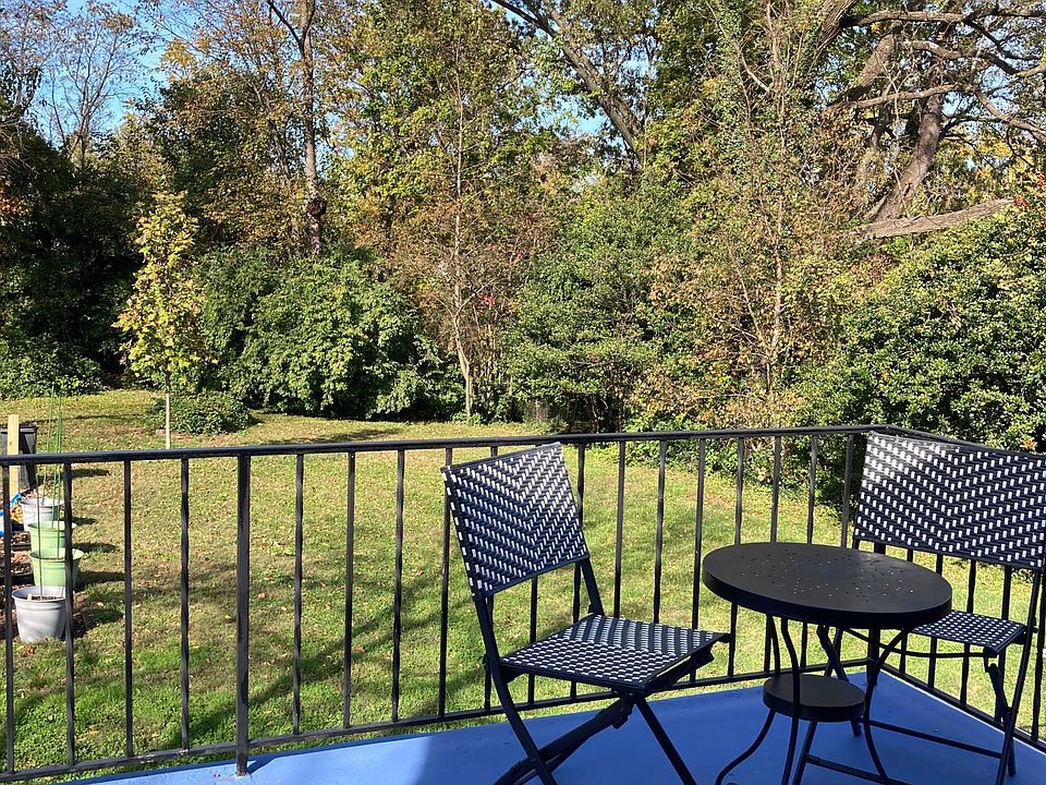 Access to back porch from dining space