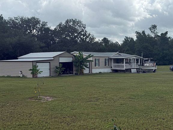 3rd image of 2794 NW 23rd Blvd