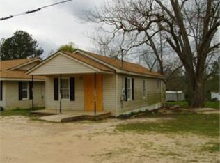 939 Railroad Ave, Broxton, GA 31519